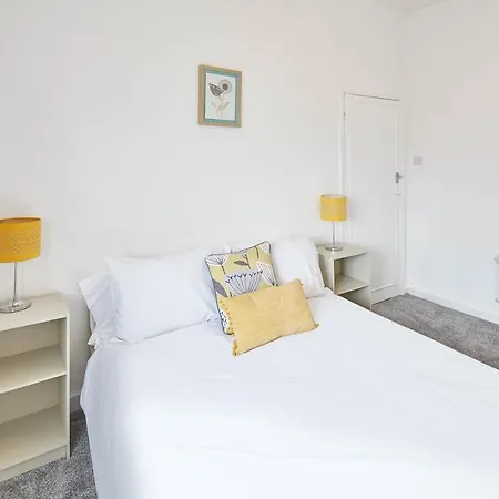 Host & Stay - Psyche Apartment *