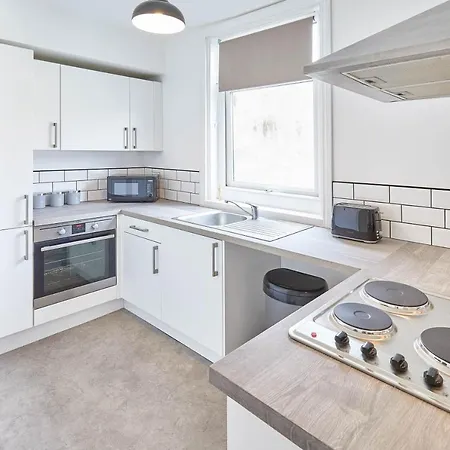 Host & Stay - Psyche Apartment *