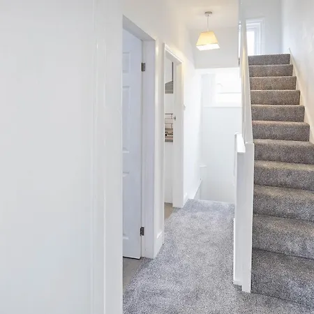 Apartment Host & Stay - Psyche Apartment *