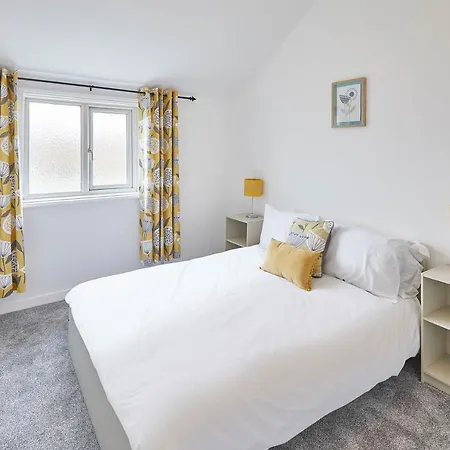 Host & Stay - Psyche Apartment Scarborough