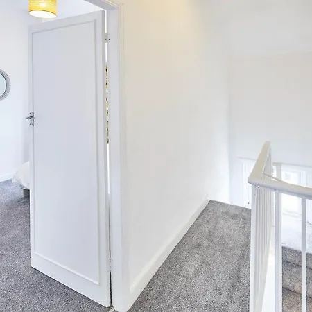 Apartment Host & Stay - Psyche Apartment *